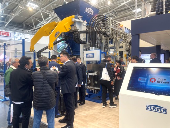 Quangong Co., Ltd. fa il suo grande debutto all'Expo internazionale sulla gestione dei rifiuti di Shanghai La produzione intelligente favorisce lo sviluppo di una 